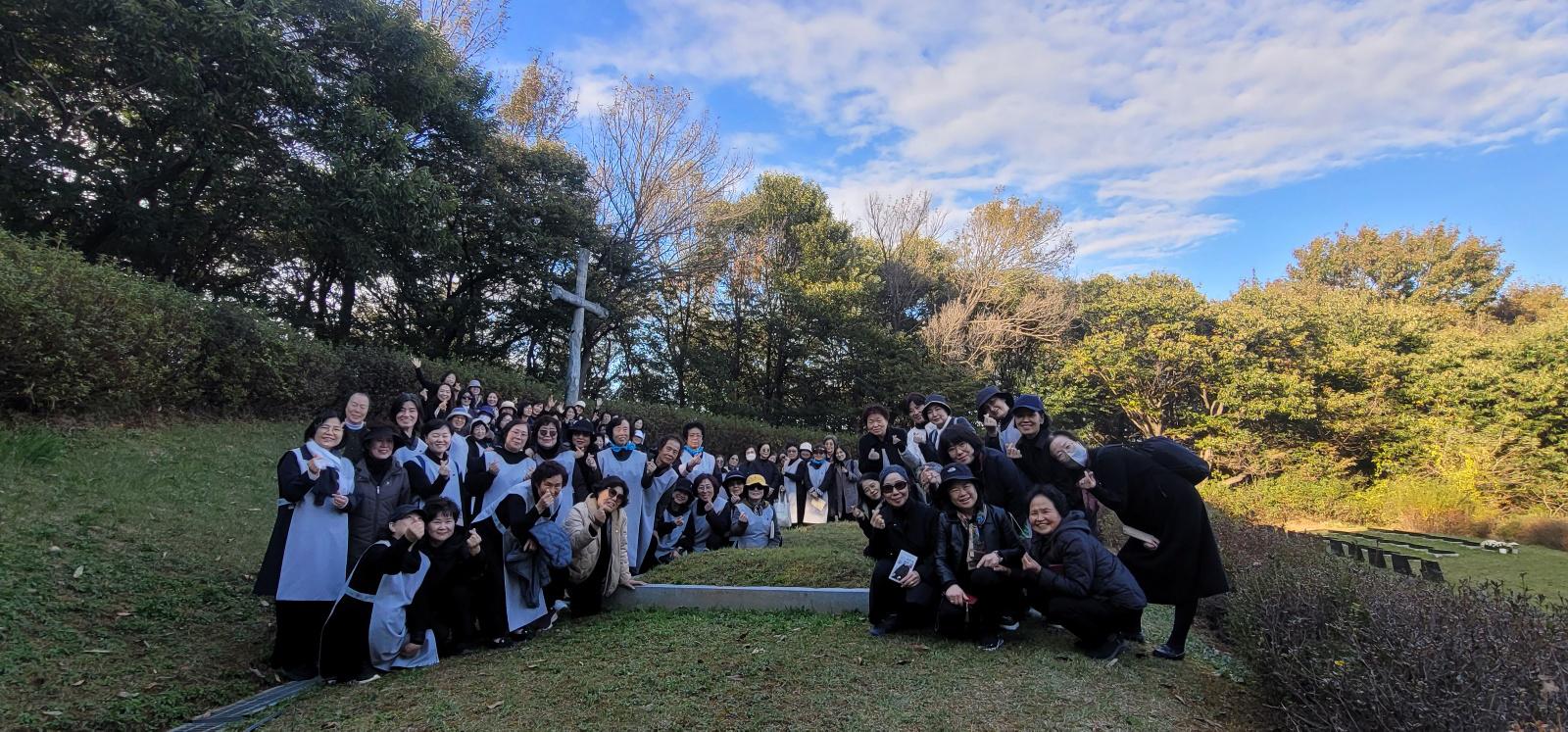 02 20251101 마뗄_쁘로마뗄_방순경선생님 묘지.jpg