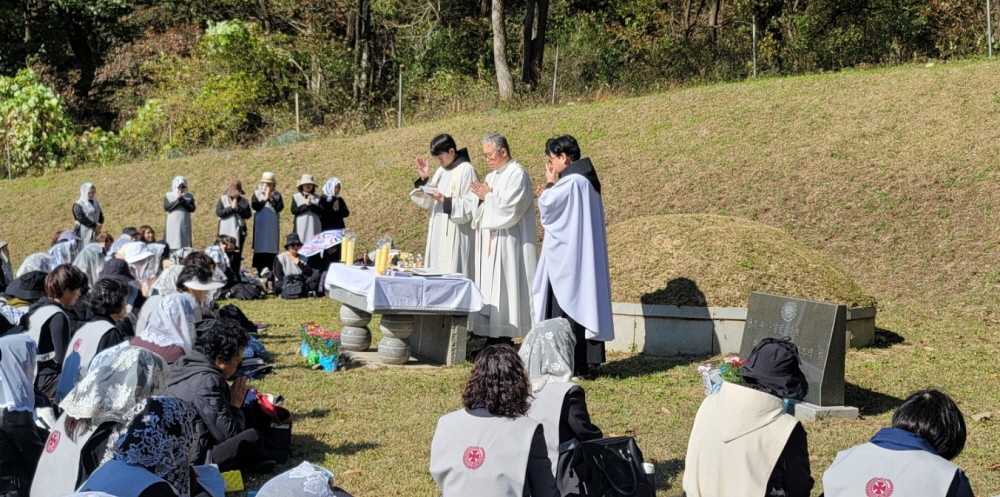 묘소순례 미사3.jpg